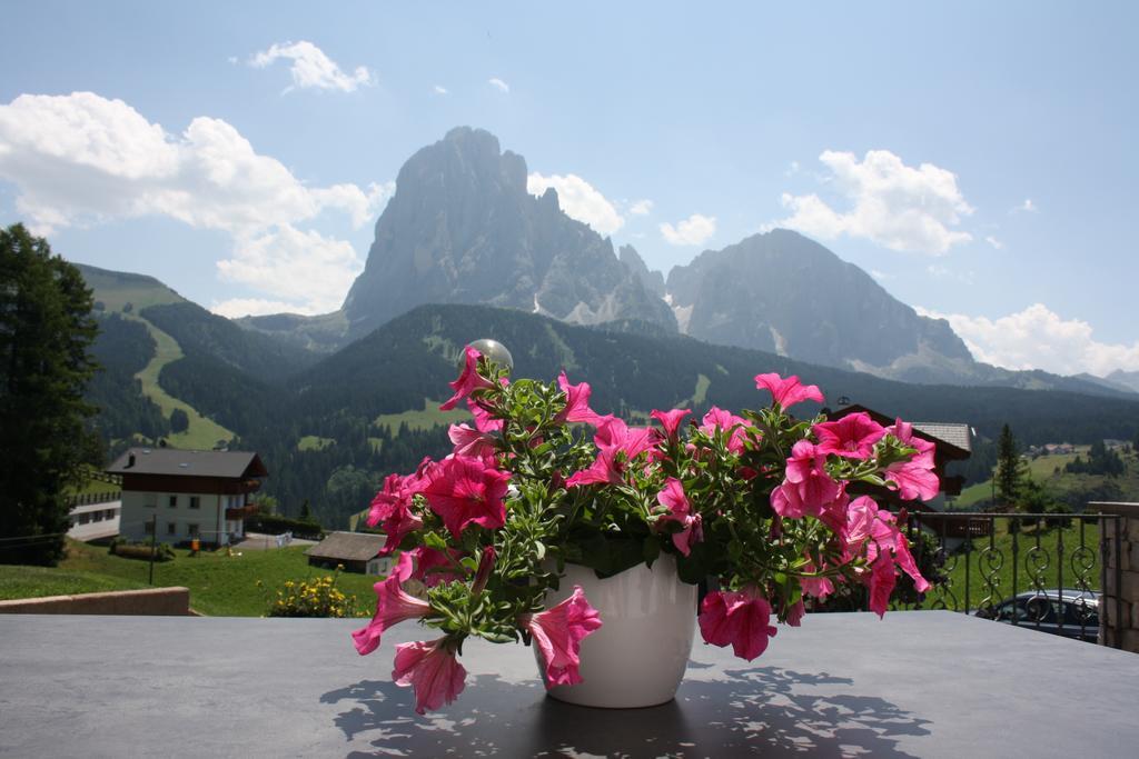 Apartments La Mana Santa Cristina Val Gardena Luaran gambar