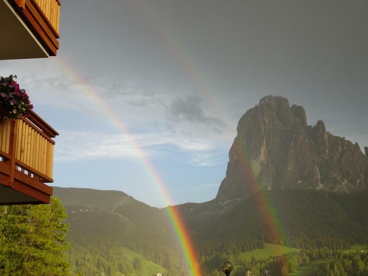 Apartments La Mana Santa Cristina Val Gardena Luaran gambar